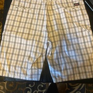Dickies plaid size 42 shorts. Like new.